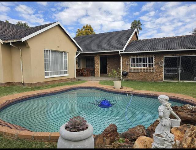 3 BEDROOM HOUSE FOR SALE IN BRACKENDOWNS